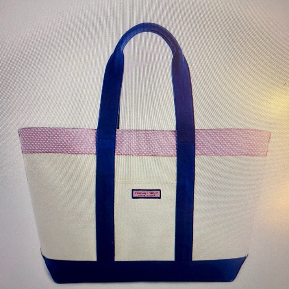 Authentic EUC Vineyard Vibes Whale Heritage Extra Large Classic Tote